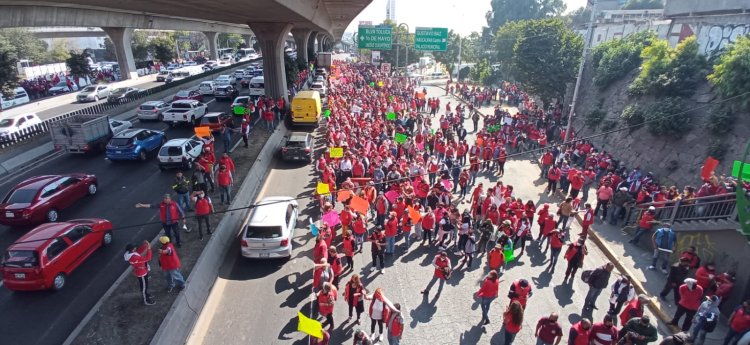 Trabajadores de Naucalpan bloquean Periférico