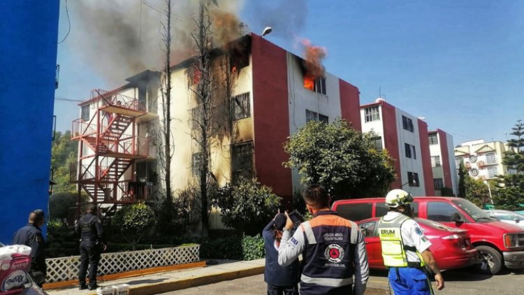 Se incendia departamento en Agrícola Oriental