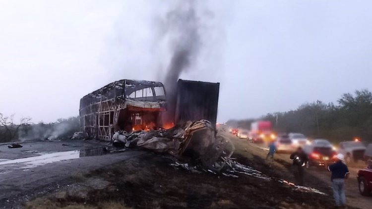 Choque en Tamaulipas deja cinco calcinados