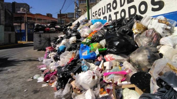 Toluca inundada por basura ante protestas