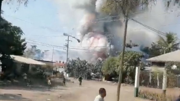 Explota bodega de pirotecnia en Michoacán