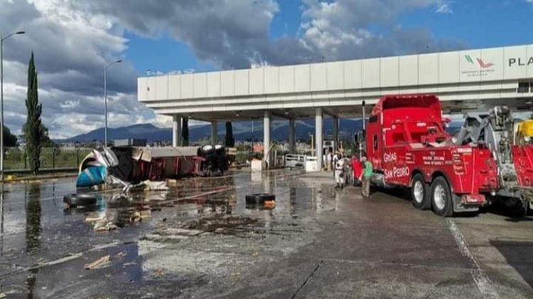 Pipa choca contra caseta México-Puebla
