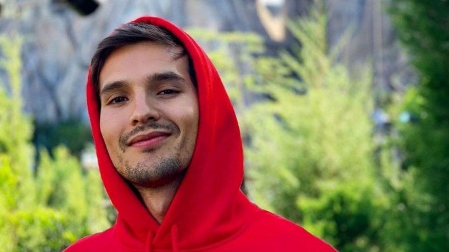 Dan de baja de la Ibero a famoso youtuber por violencia de género