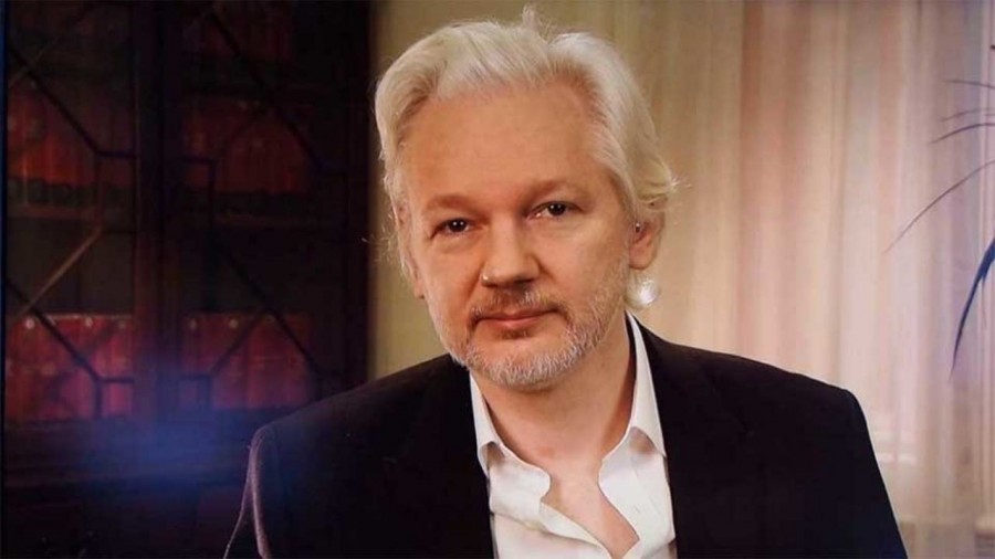 Niegan libertad condicional a Assange en Londres por riesgo de fuga