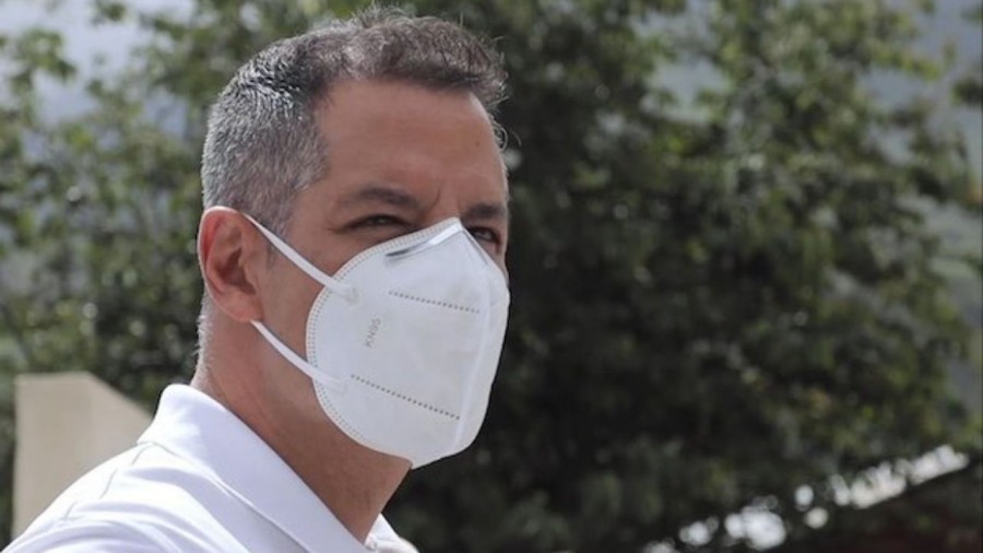 Da positivo a coronavirus gobernador de Oaxaca