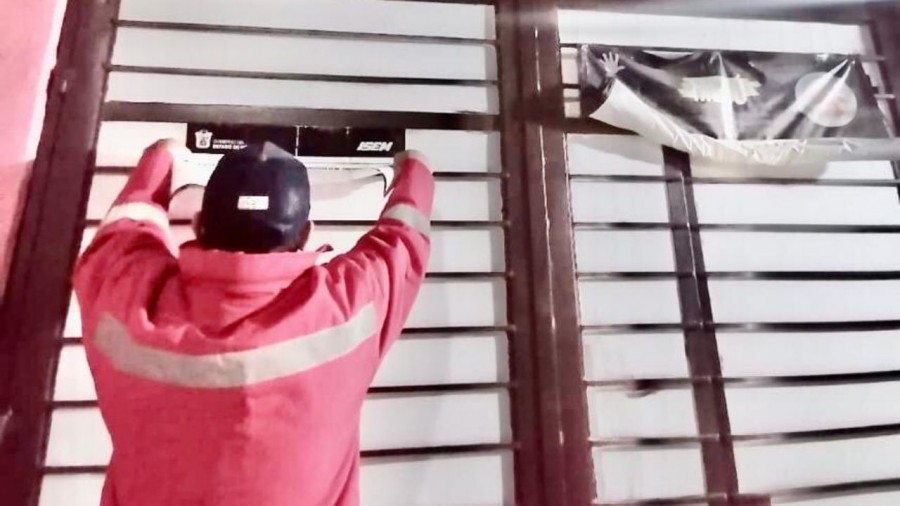 Clausuran bar clandestino en Toluca