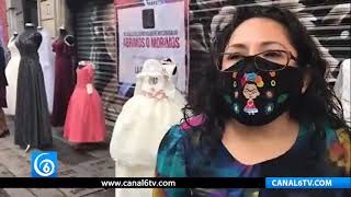 Comerciantes de vestidos de novias y XV años se manifestaron por no poder abrir negocios