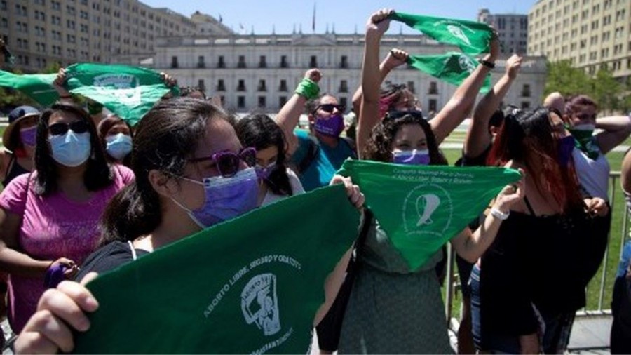 El presidente argentino promulgó la Ley de Aborto Electivo