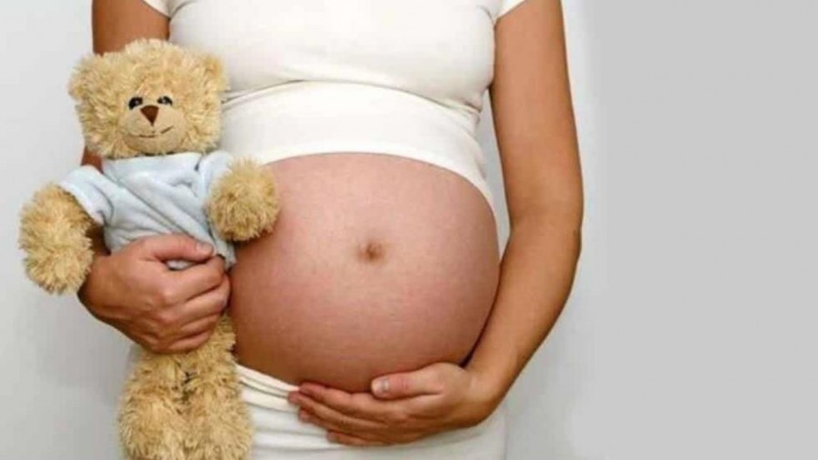 Advierte aumento en embarazos adolescentes