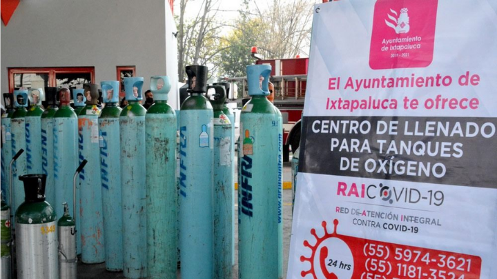 Rellenan tanques de oxígeno gratuitos en Ixtapaluca a pacientes graves con covid-19