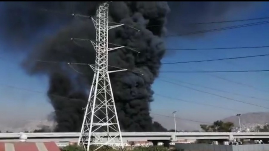 Se incendia fábrica de colchones en Xalostoc, Ecatepec