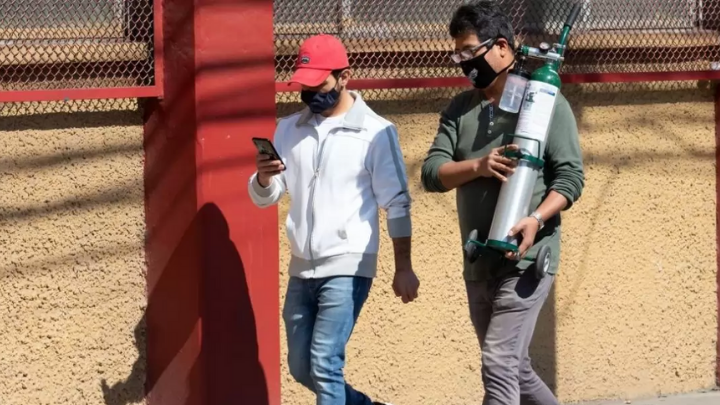 Gobierno de Nezahualcóyotl presta tanques de oxígeno