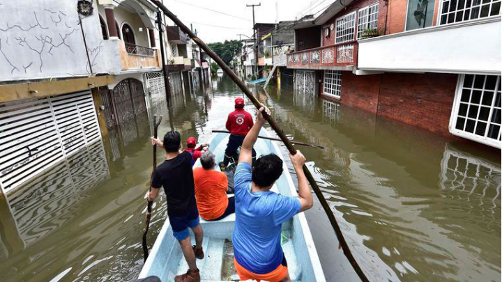 Miles de damnificados de Tabasco aún no son apoyados por el gobierno