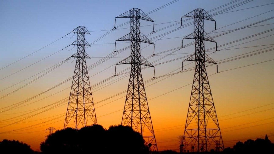 Reforma eléctrica pone en riesgo 196 mil mdp en inversiones: Congreso