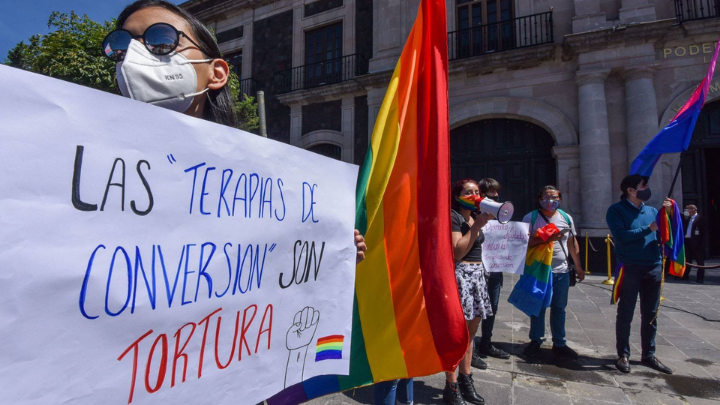 Plantean castigar terapias de conversión para homosexuales en Edomex