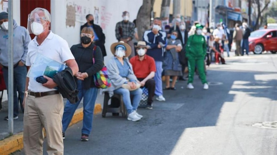 Enfatizan desorganización en la aplicación de vacunas en adultos mayores