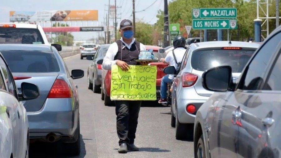 AMLO prevé crecimiento económico del 5% este año