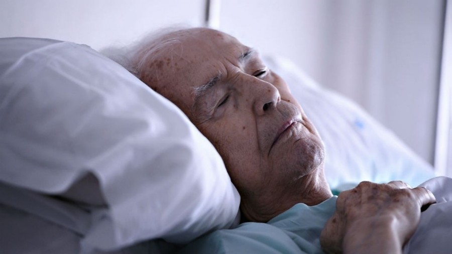 Hombre de 69 años con Covid-19 sufre erección de 4 horas