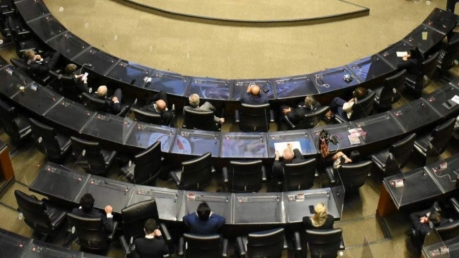 Senado avala igualdad salarial entre mujeres y hombres