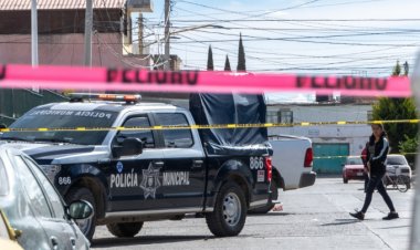 Hallan dos cuerpos colgados en puente de Zacatecas