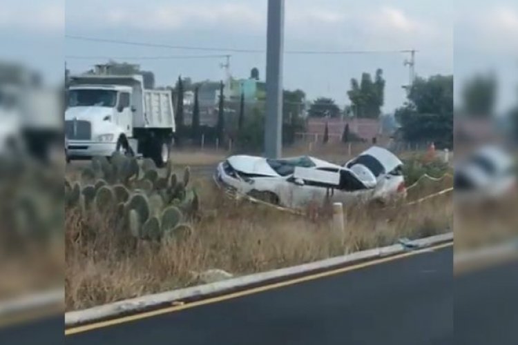 Un muerto por volcadura en la México-Pirámides