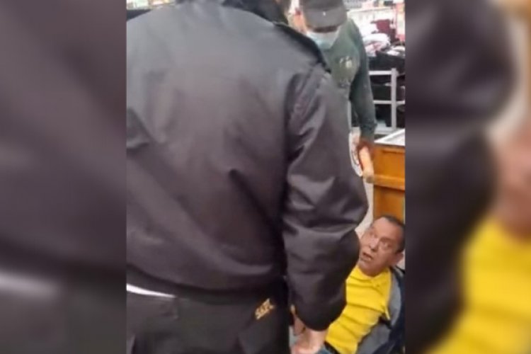 VIDEO: Guardia golpea a abuelito en Iztapalapa