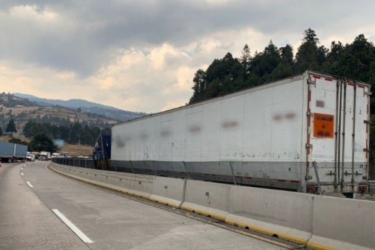 Accidente en la México-Puebla provoca cierre