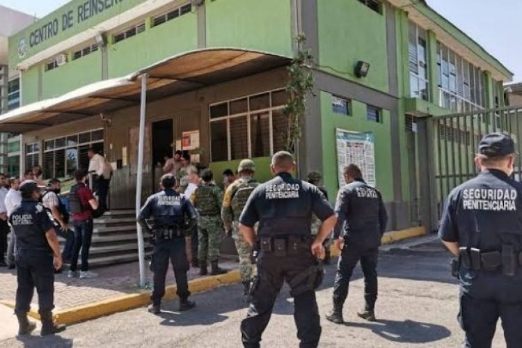 Deja 8 muertos riña en cereso de Colima