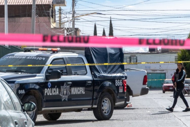 Hallan dos cuerpos colgados en puente de Zacatecas