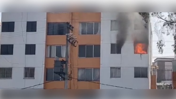 Sofocan incendio en departamento de CDMX