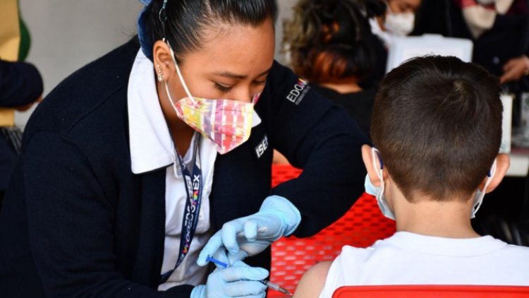 Aplican segunda dosis a menores en Ixtapaluca
