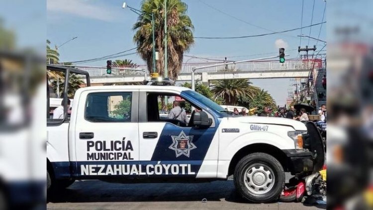 Patrulla de neza arrolla y mata a motociclista