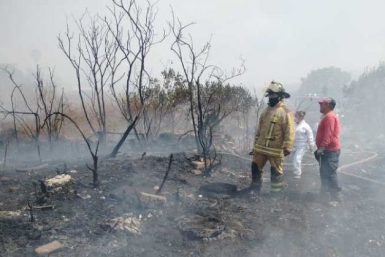 Se incendia terreno baldío en La Paz