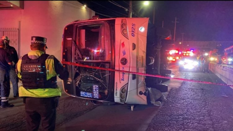 Vuelca autobús en la México-Pachuca