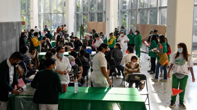 Vacuna de refuerzo para treintañeros llega a la CDMX