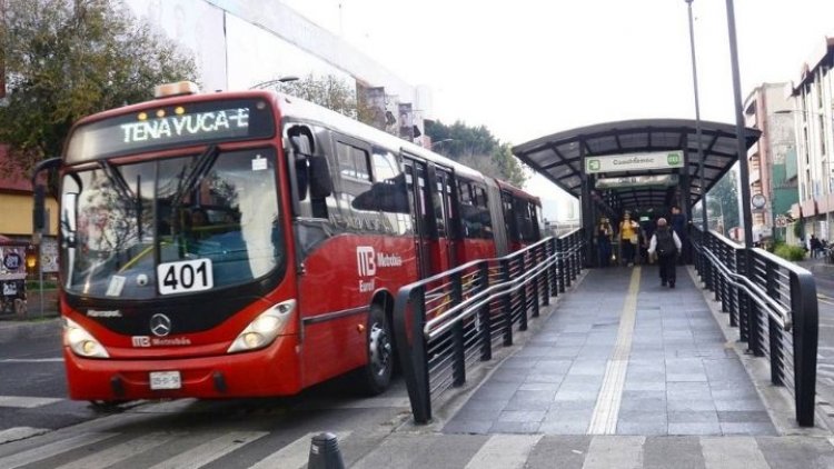 Encuentran feto abandonado en metrobús