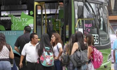 Proponen botones de pánico en transporte público