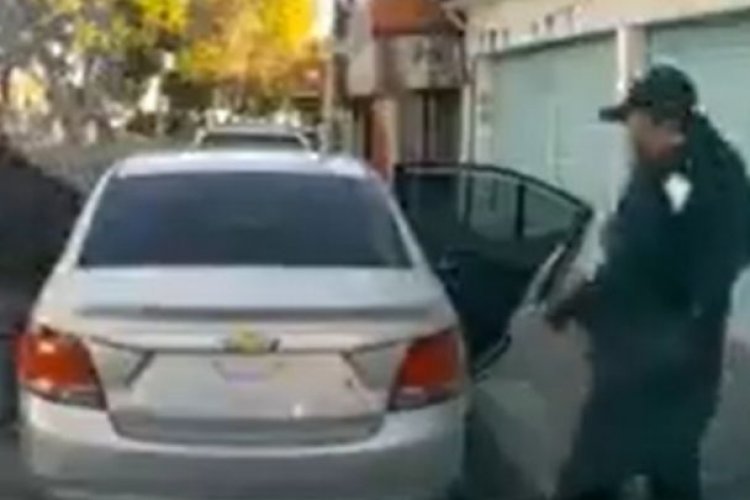 Video: Sujetos fingen ser policías y roban auto