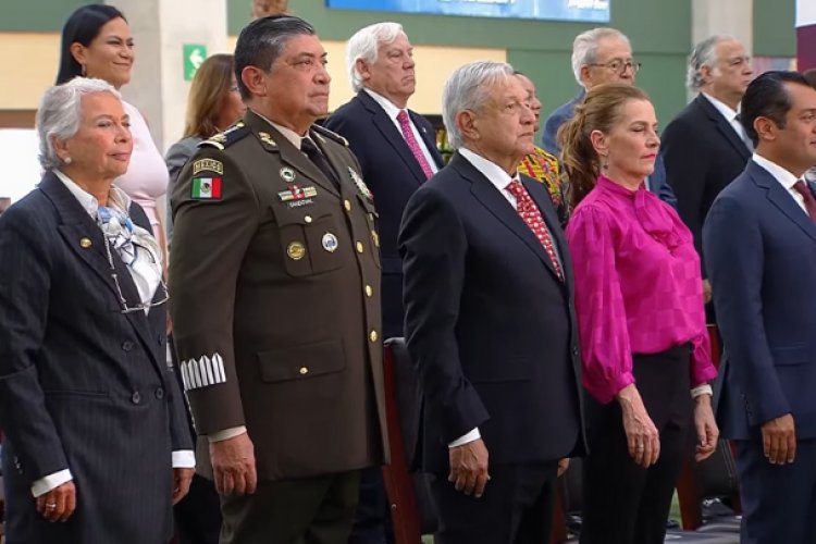 AMLO inaugura operaciones del AIFA