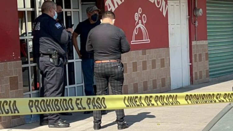 Balean a dos hombres en restaurante de Texcoco