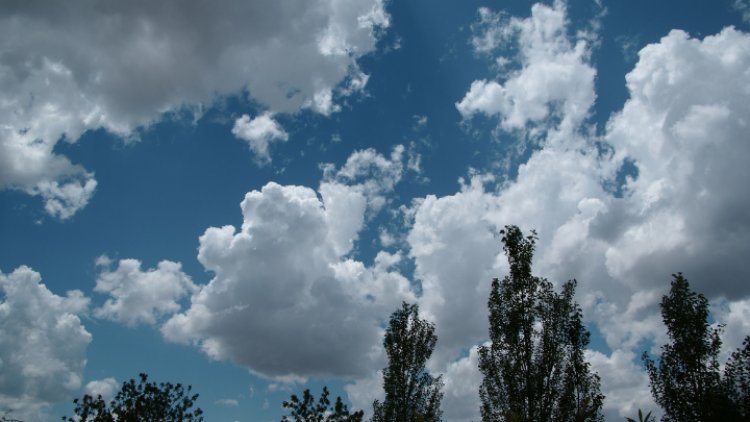 Prevén cielo nublado en el Valle de México