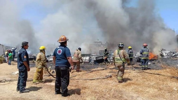 Sofocan incendio de basura en Nicolás Romero