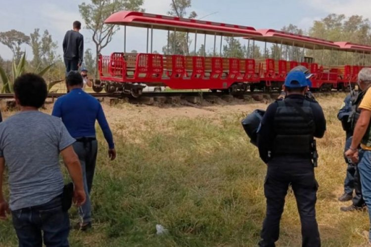 Vuelca trenecito del Bosque de Aragón hay 11 heridos