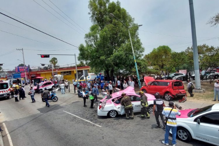 11 heridos deja carambola en Insurgentes Sur