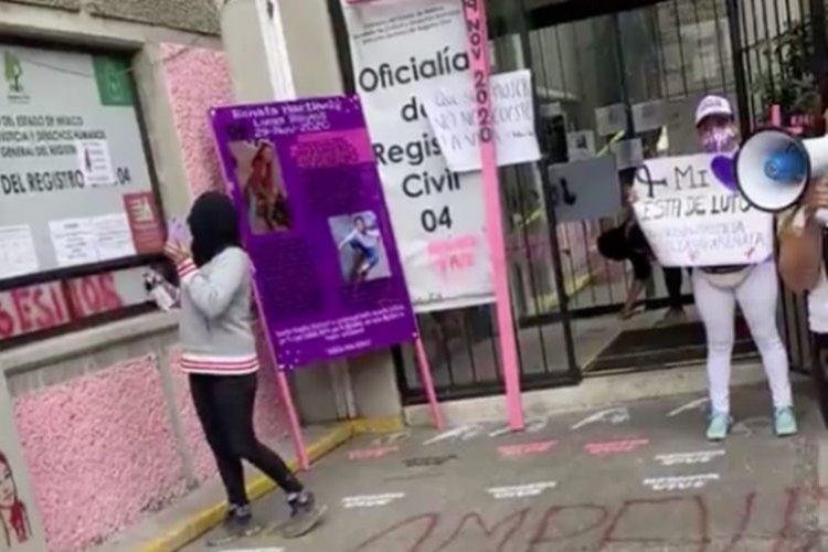 Mujeres violentadas protestan ante AMPEVIS de Ixtapaluca, denuncian discriminación y maltrato
