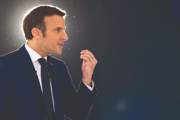 Una Francia sin "grandeur" reelige a Macron