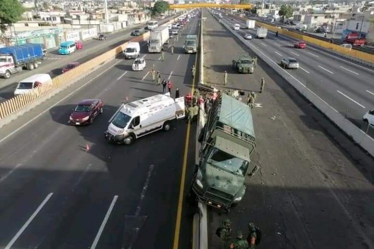 Tres lesionados deja accidente de militares en la México-Puebla
