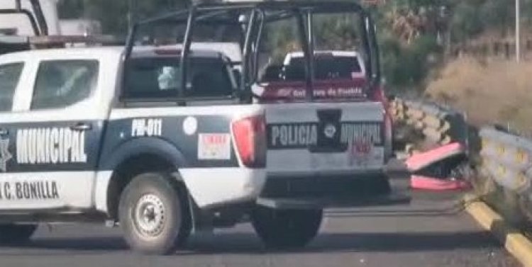 Dejan maleta con restos humanos en acceso al aeropuerto de Puebla