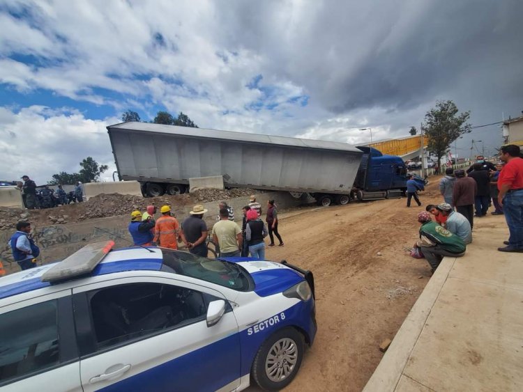 Persecución y balacera para detener a rateros en la México-Pachuca