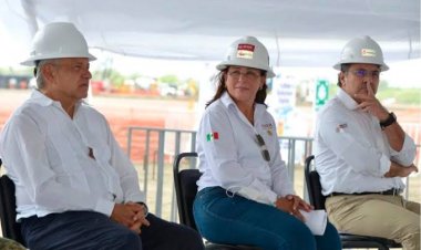 AMLO avaló el contrato para compadre de Rocío Nhale 